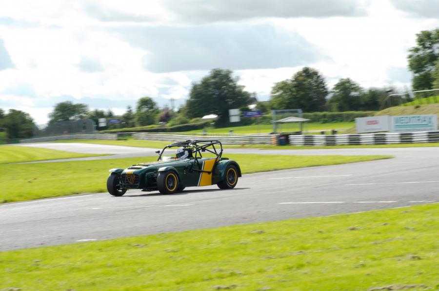  Caterham Seven Superlight R600 2012 года  (фото 7 из 19)